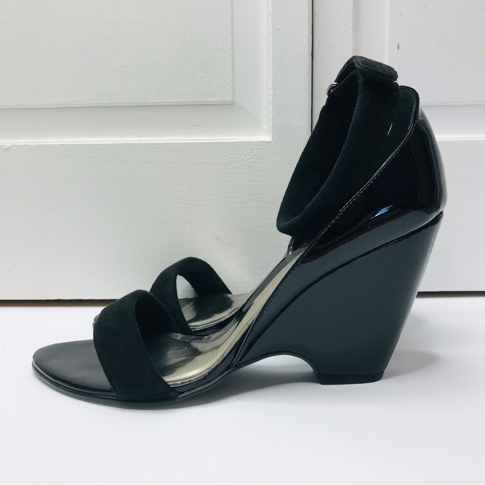CARLOS SANTANA Black Wedge Sandals Size 9M